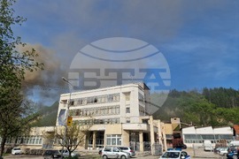 Троян - пожар - покрив - бивша фабрика "Болшевик"