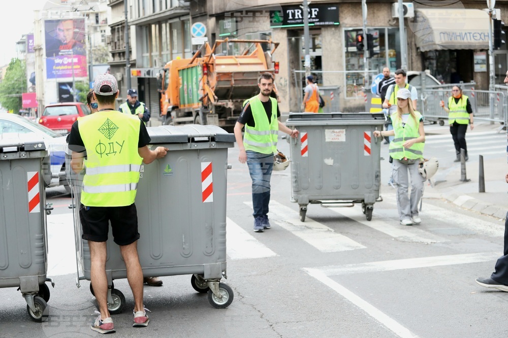Сърбия - Национална телевизия РТС - блокада - протестиращи