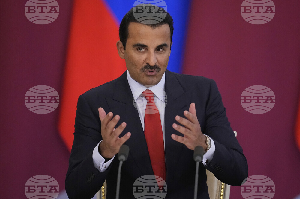 Емирът на Катар осъди "продължаващите нарушения" на примирието в Газа