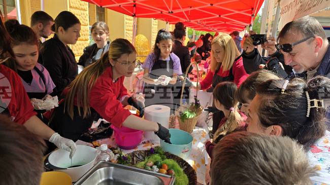 Празнични работилници за боядисване на яйца организират в Сливен и Котел на Велики четвъртък