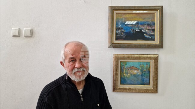 Изложба „Живопис-пастел" на художника доц. Валентин Кулев беше открита в Шумен