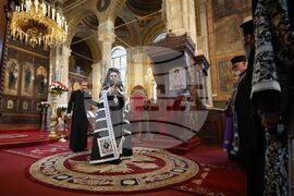 Бургас - храм "Св. Св. Кирил и Методий" - Сливенски митрополит Арсений - служба