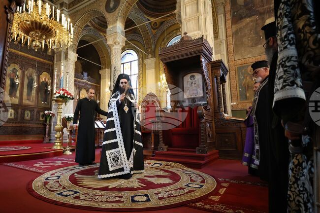 Бургас - храм "Св. Св. Кирил и Методий" - Сливенски митрополит Арсений - служба