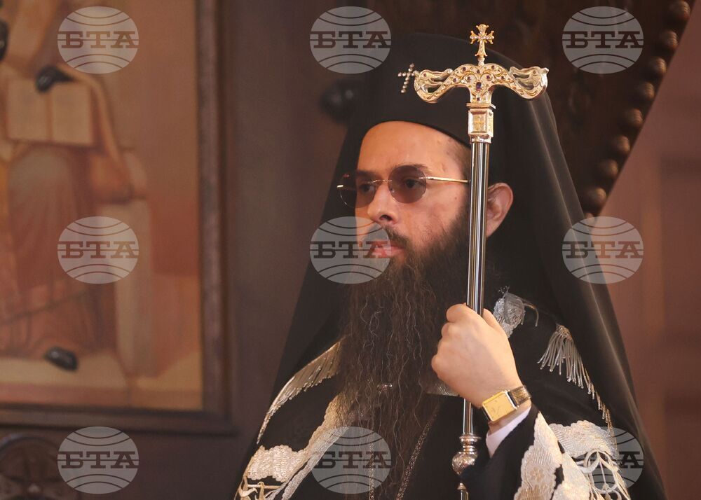 Бургас - храм "Св. Св. Кирил и Методий" - Сливенски митрополит Арсений - служба