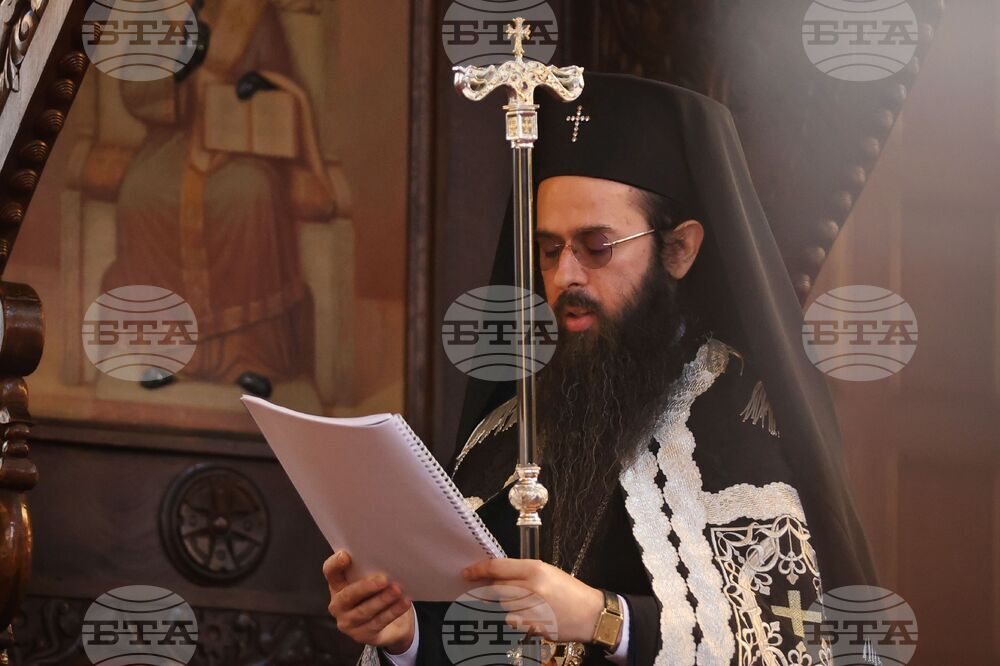 Бургас - храм "Св. Св. Кирил и Методий" - Сливенски митрополит Арсений - служба