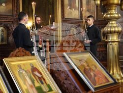 Бургас - храм "Св. Св. Кирил и Методий" - Сливенски митрополит Арсений - служба