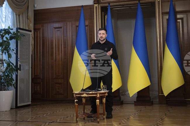 Володимир Зеленски пристигна в Южна Африка