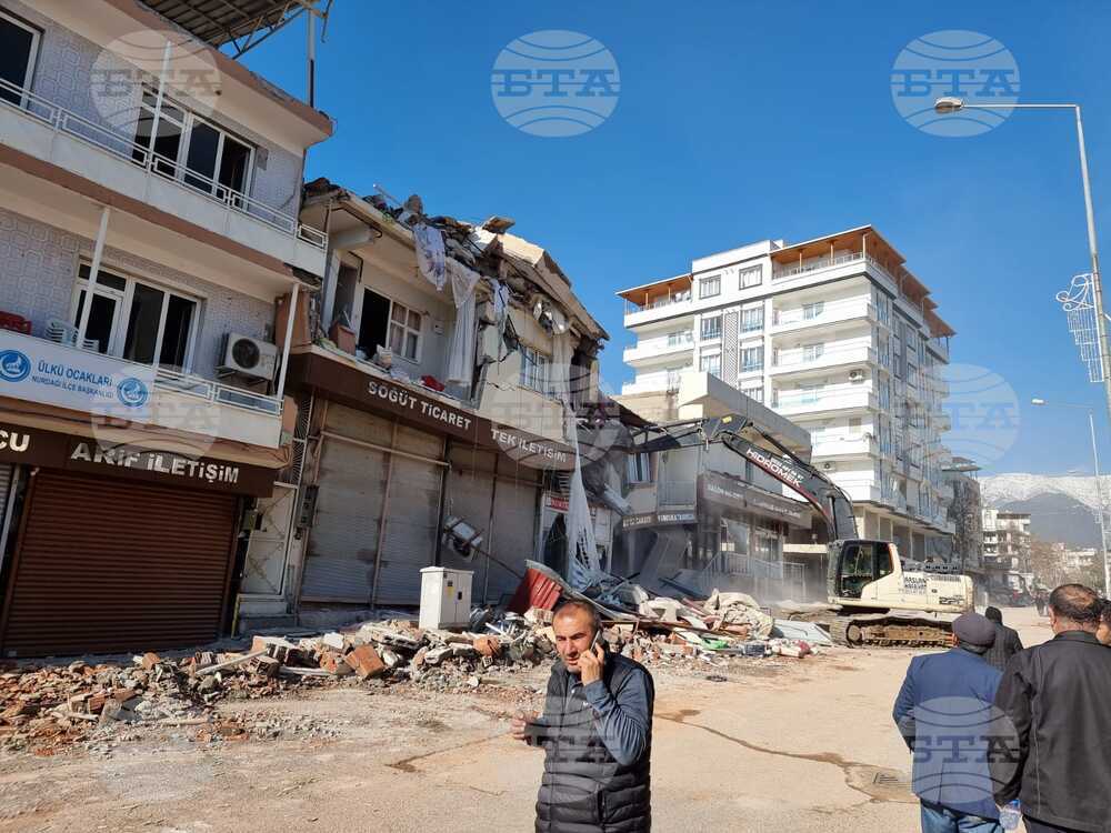 Турция - земетресение - Нурдагъ - жители - спасителни дейности