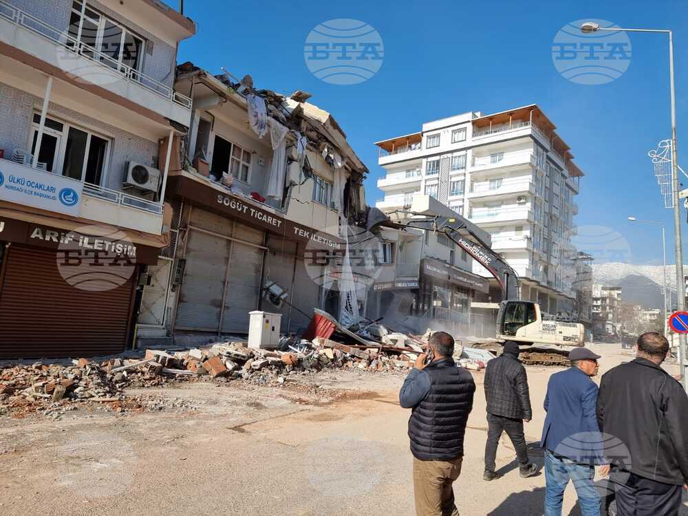 Турция - земетресение - Нурдагъ - жители - спасителни дейности