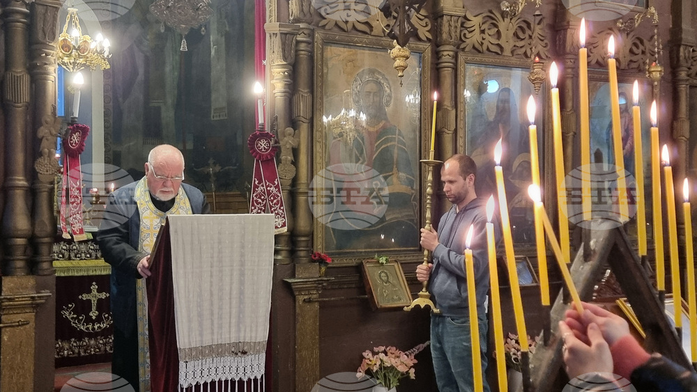 Хасково - храм "Св. Димитър" - служба