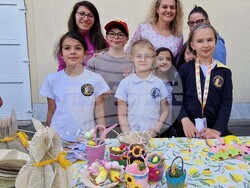 ЧОУ "Цар Симеон Велики" - благотворителен великденски базар