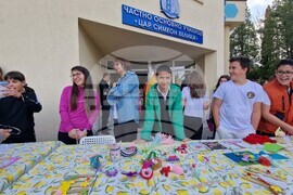 ЧОУ "Цар Симеон Велики" - благотворителен великденски базар