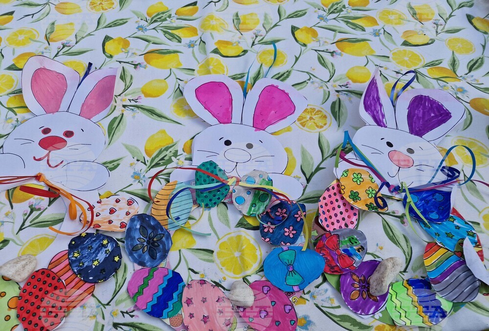 ЧОУ "Цар Симеон Велики" - благотворителен великденски базар