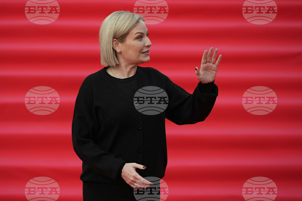 Сътрудничеството между Русия и Северна Корея в областта на културата е достигнало "невиждани висоти", обяви руска министърка в Пхенян