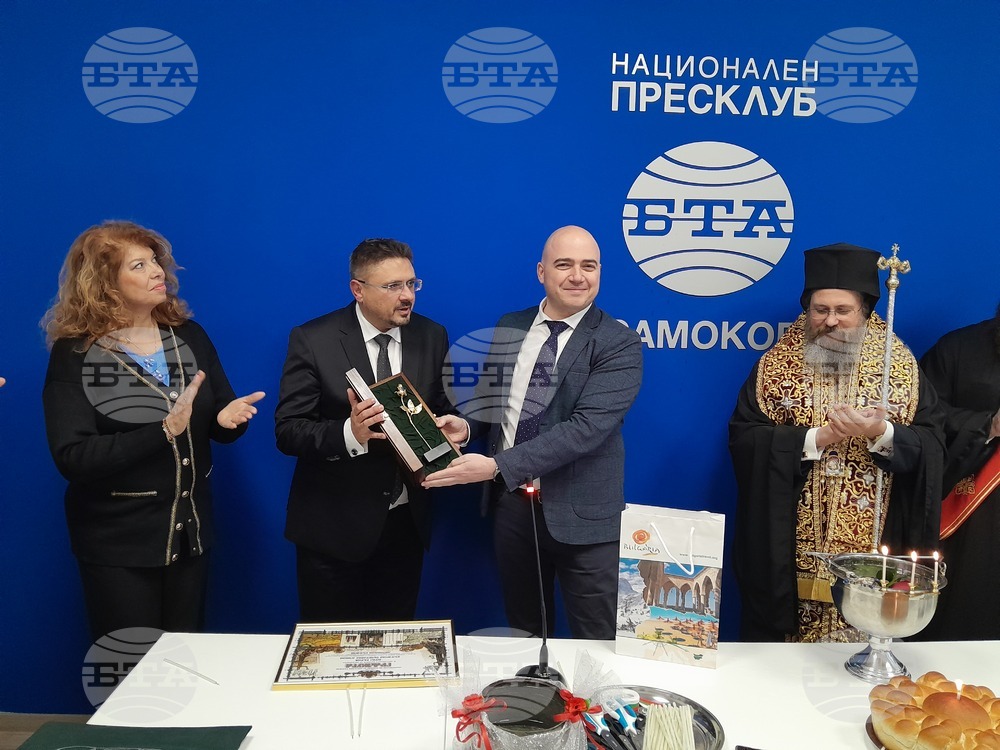 Tourism Minister: In Tourism and Media the Fastest Wins All the Spoils