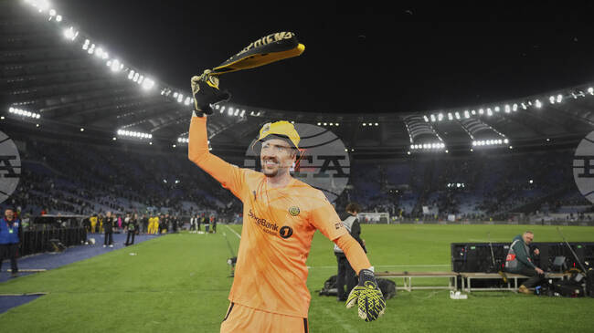 Вратарят на Будьо/Глимт Никита Хайкин вече има и норвежки паспорт, предстои ФИФА да потвърди участието му в националния отбор на страната