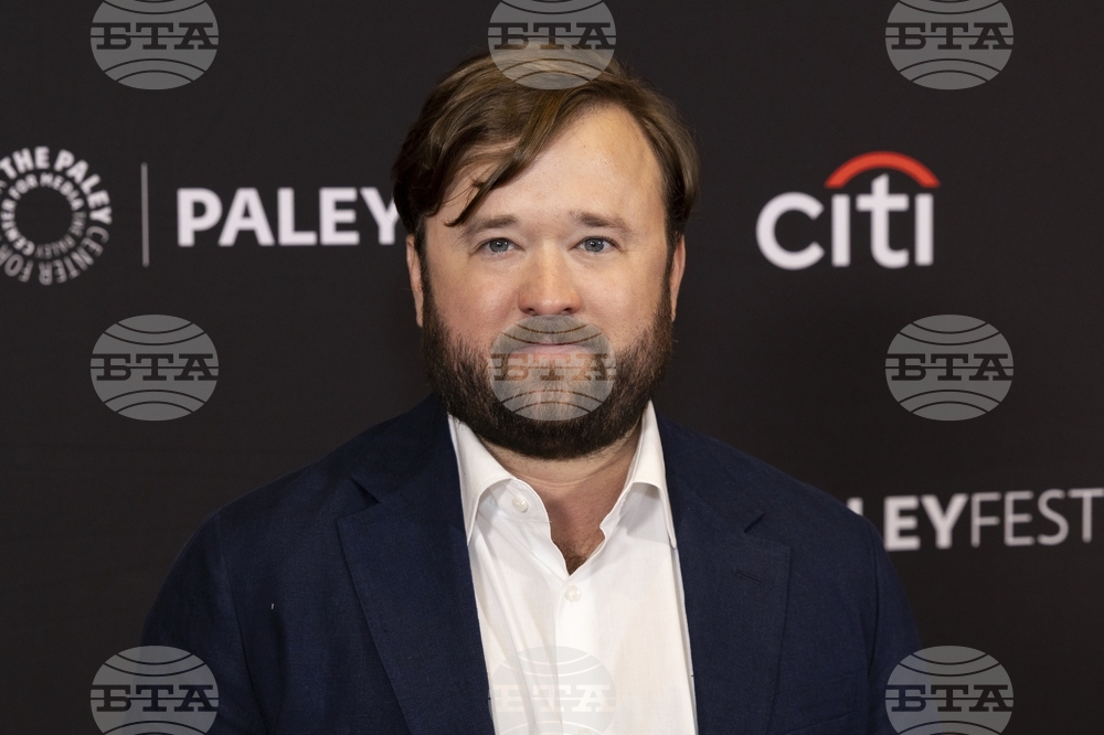 People-Haley Joel Osment