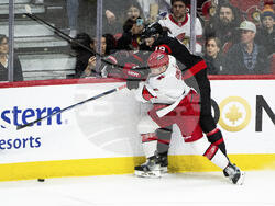 Hurricanes Senators Hockey