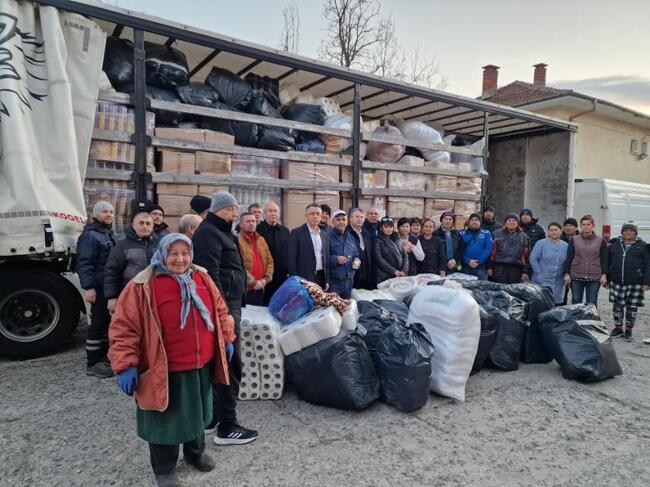 Община Кърджали: Първият ТИР с дарения  за Турция тръгна от Кърджали