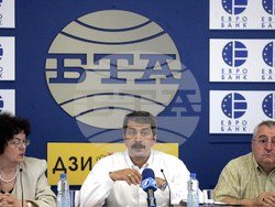 Проф. Александър Грозев