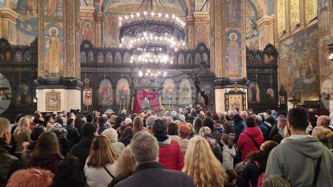 Архиерейски богослужения ще има в катедралата във Варна в дните от Страстната седмица и на Възкресение Христово