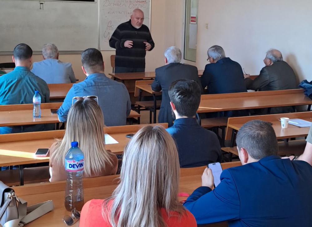 България Може вече е и в Слатина