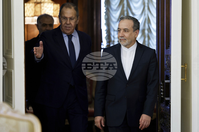 Външните министри на Русия и Иран обсъдиха възможностите за разрешаване на конфликта в Близкия изток, обяви Москва