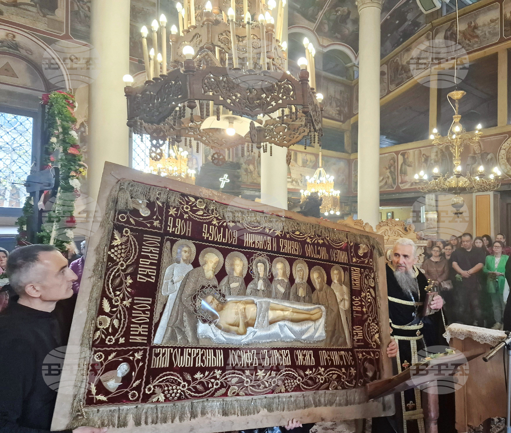 Хасково - Разпети петък - поклонение пред светата Плащаница