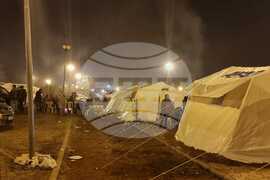 Турция - земетресение - Нурдагъ - бедстващи хора - палатков лагер