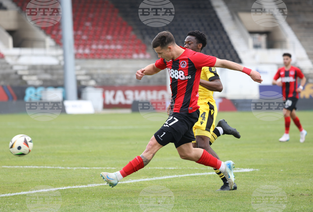 Футбол - „Локомотив” (София) - „Ботев” (Пловдив)