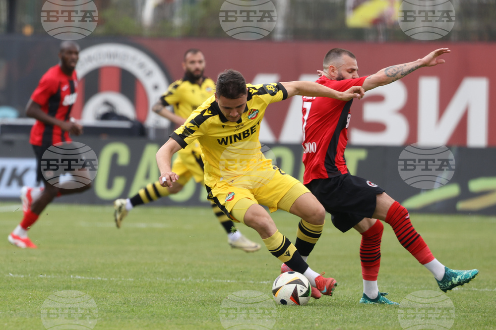 Футбол - „Локомотив” (София) - „Ботев” (Пловдив)