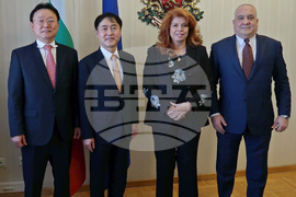 Илияна Йотова - Ли Санг-хуа - сътрудничество