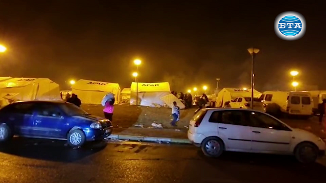 Десетки хиляди хора ще прекарат поредна нощ на открито в тежко пострадалия от земетресенията турски град Нурдагъ