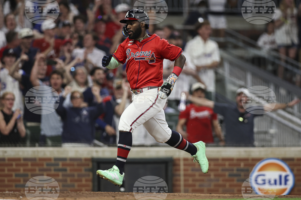 Twins Braves Baseball