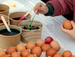 Великденски празник - „Голямото великденско боядисване на яйца“