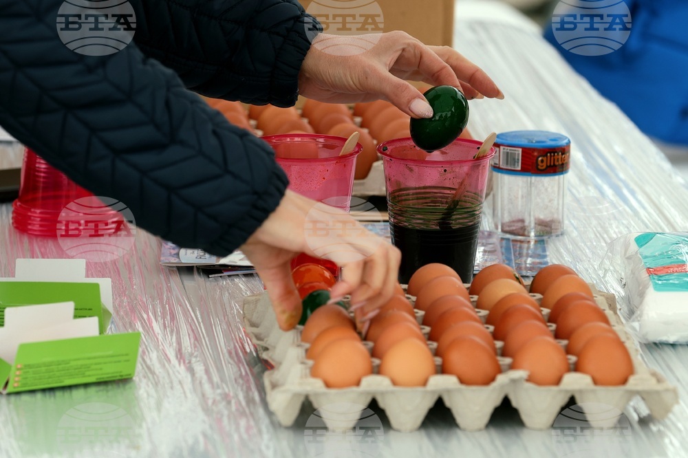 Великденски празник - „Голямото великденско боядисване на яйца“