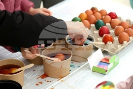 Великденски празник - „Голямото великденско боядисване на яйца“