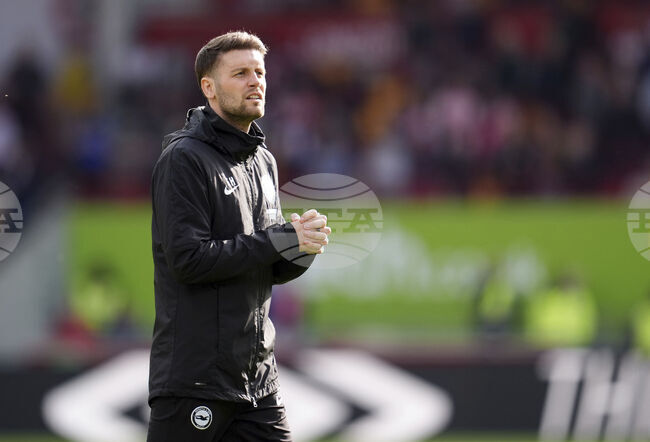 Мениджърът на Брайтън Фабиан Хюрцелер е убеден, че тимът му може да се справи с Жоао Педро и Челси