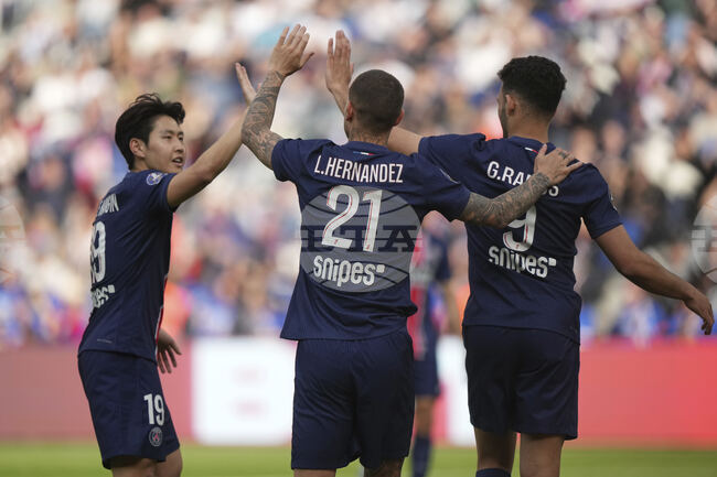 Пари Сен Жермен надви Льо Авър като домакин и остана непобеден през сезона в Лига 1