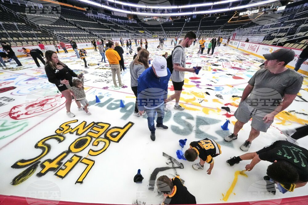 Penguins Paint The Ice Hockey