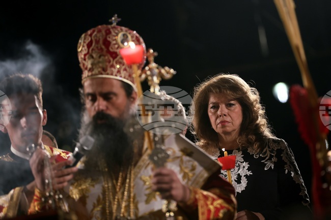 Пред катедралата "Св. Александър Невски" в София патриарх Даниил възвести Христовото Възкресение и отправи благословение към българския народ