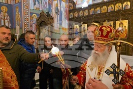 Ловеч - Възкресение Христово - Благодатен огън