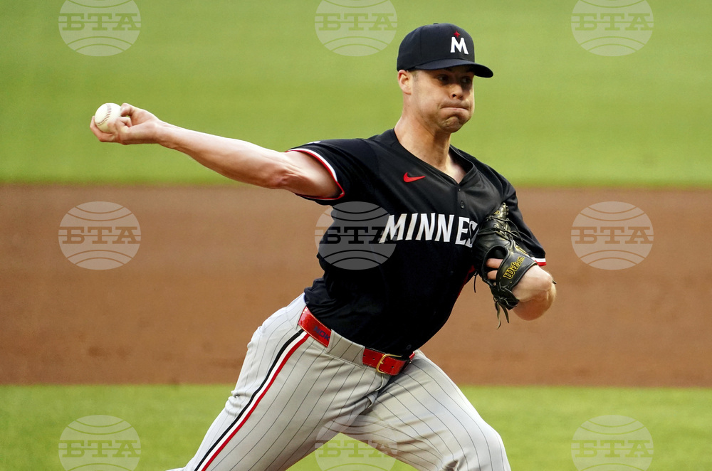 Twins Braves Baseball