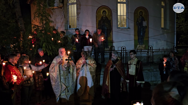 Православни, католици и арменци се поздравиха за Възкресение Христово край брега на Дунав в Русе