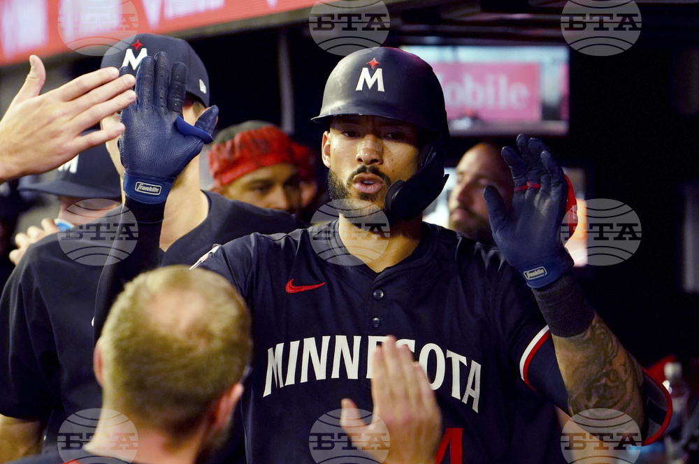 Twins Braves Baseball