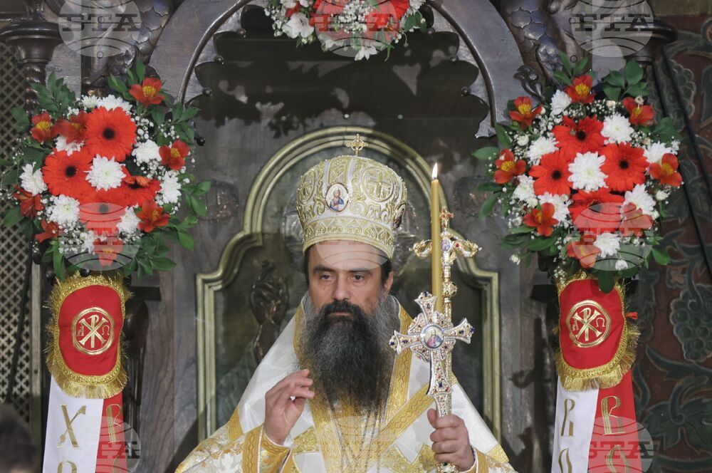 Храм "Св. Неделя" - Второ Възкресение Христово - патриарх Даниил - богослужение