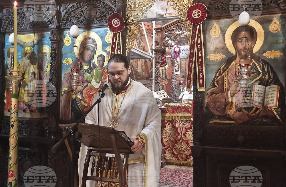 Троянски манастир - празнична литургия - Великден