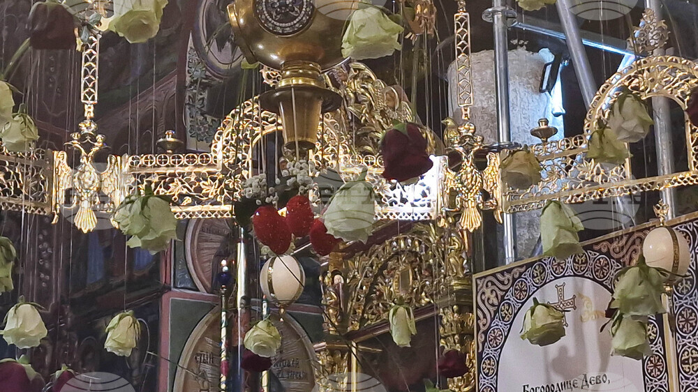 Троянски манастир - празнична литургия - Великден