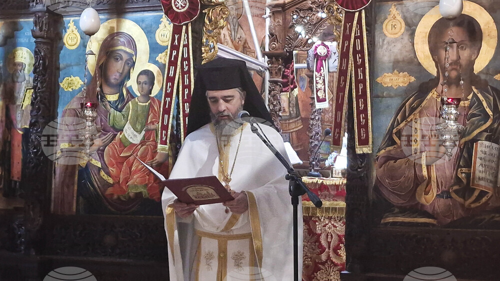 Троянски манастир - празнична литургия - Великден