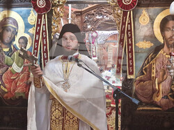 Троянски манастир - празнична литургия - Великден